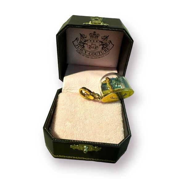 Juicy Couture Aloha Snow Globe Charm Hawaiian Charm w/ Box Gold Tone Super Rare! - Picture 7 of 10